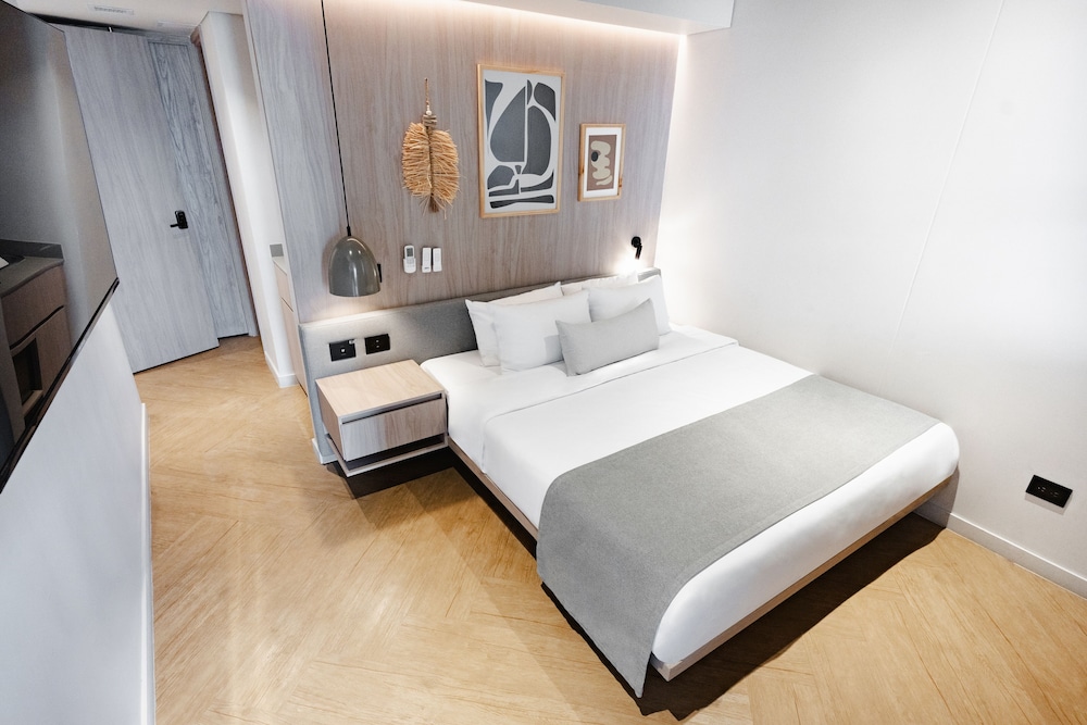 SUPERIOR, DOUBLE BED