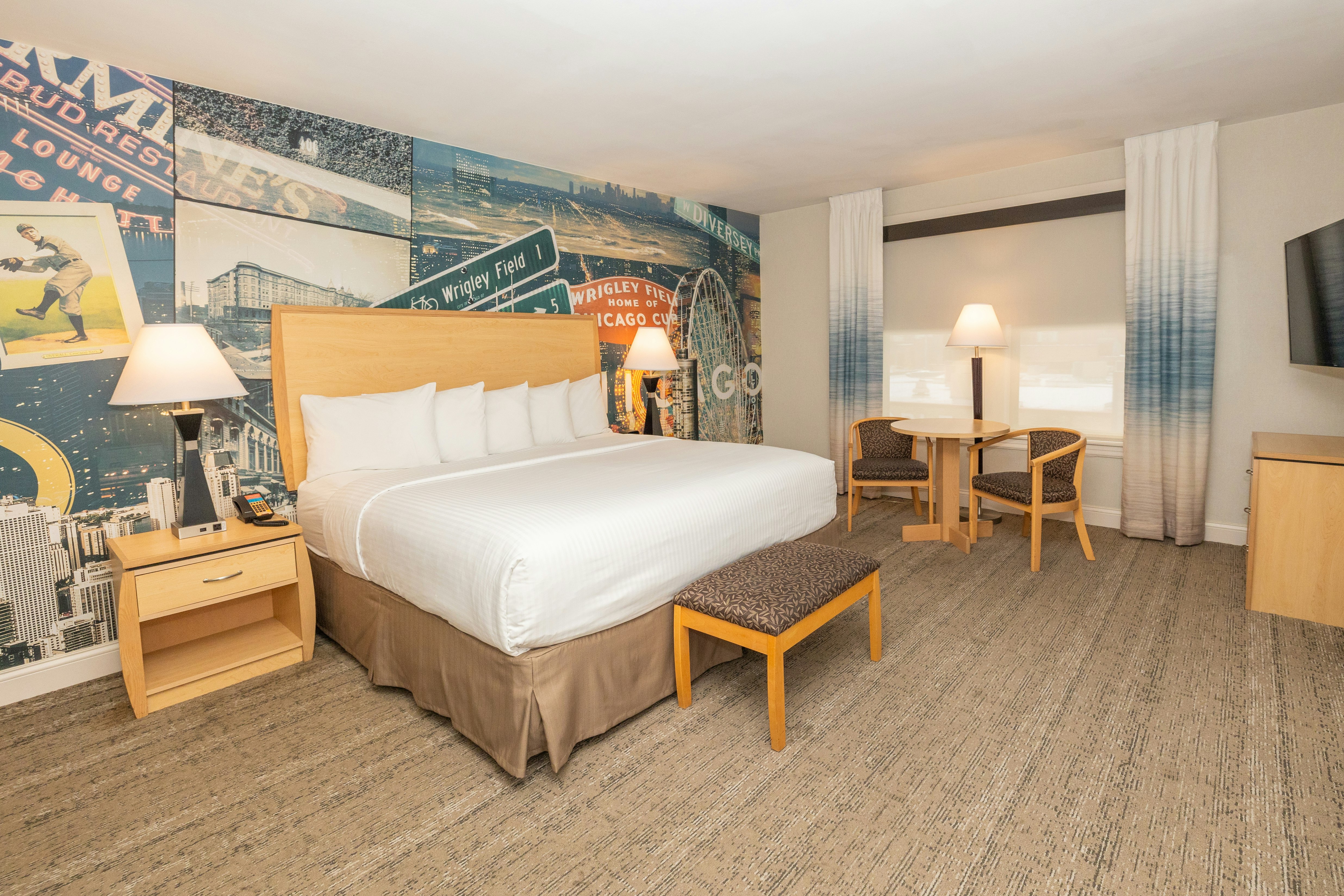 1 BEDROOM, SUITE, KING BED