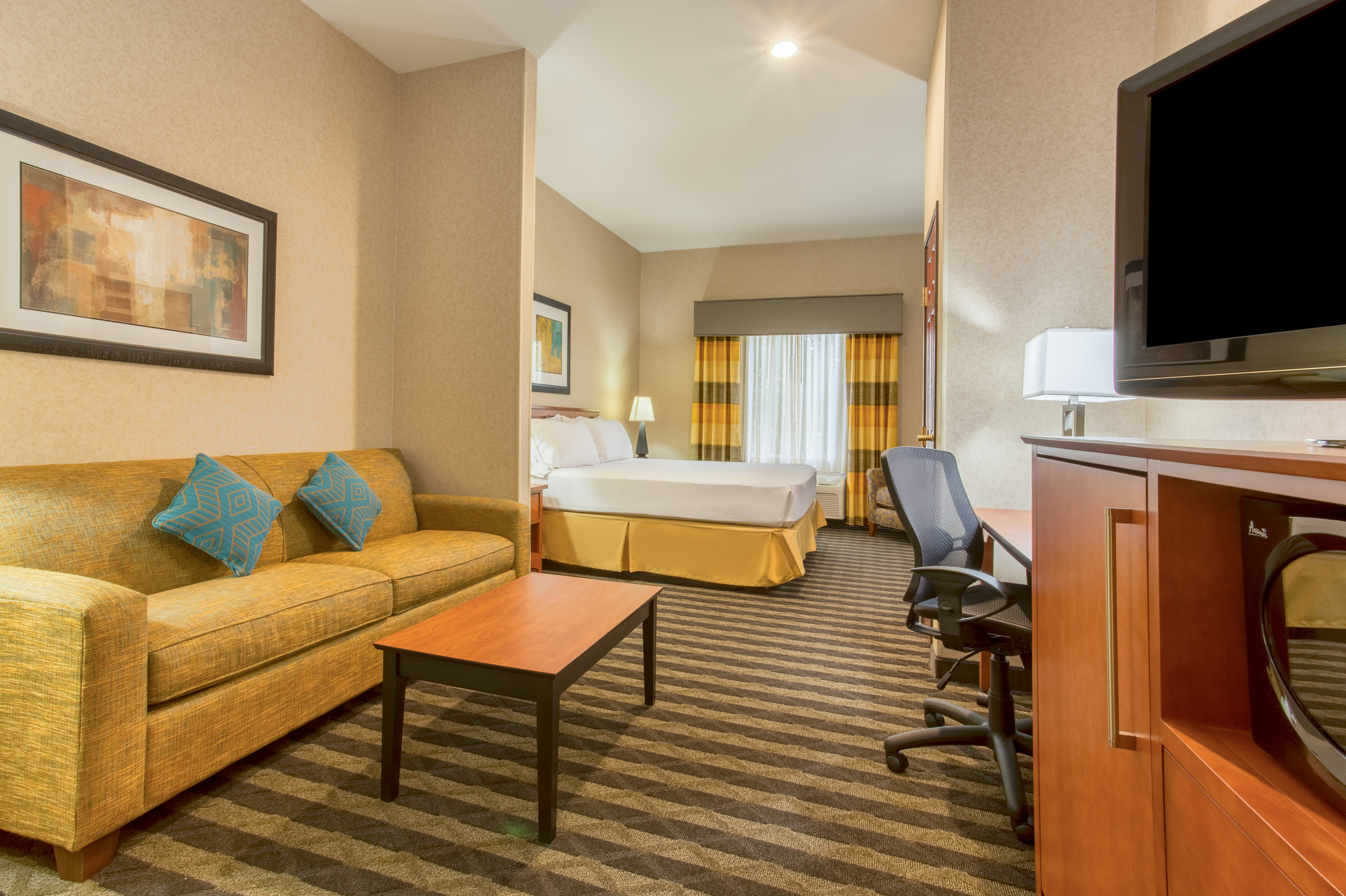 Holiday Inn Express Hotel and Suites Manteca City Center 52/76