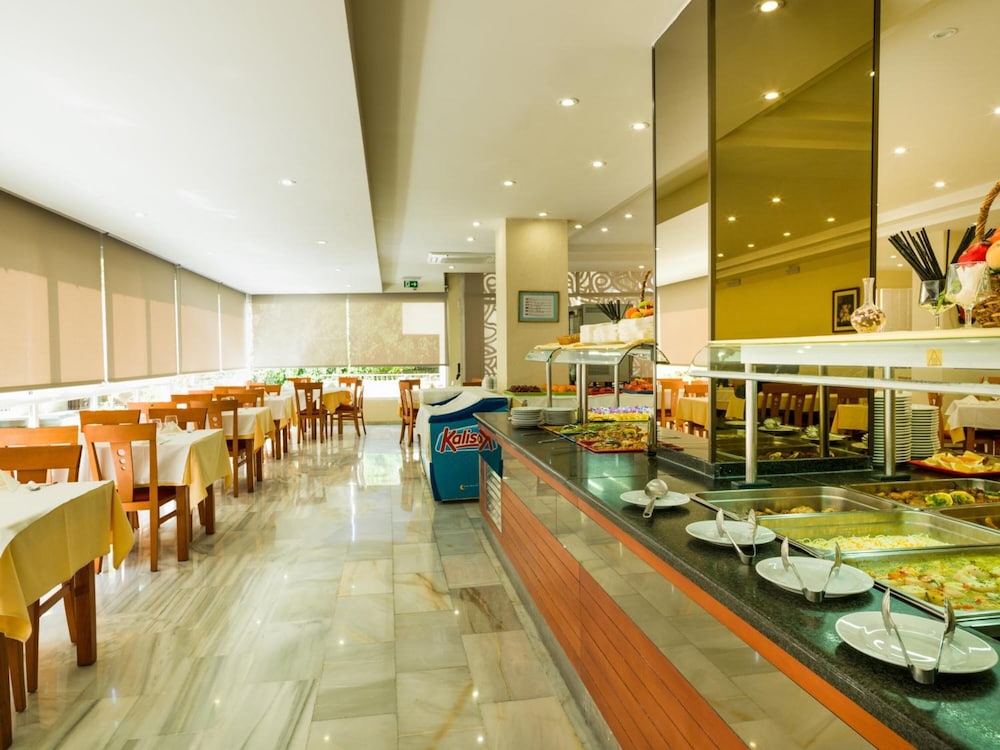Monarque El Rodeo Hotel 26/30