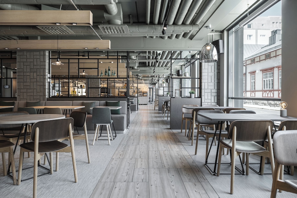 restaurant cafeteria