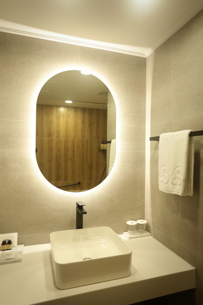 Gumi Century Hotel 34/50