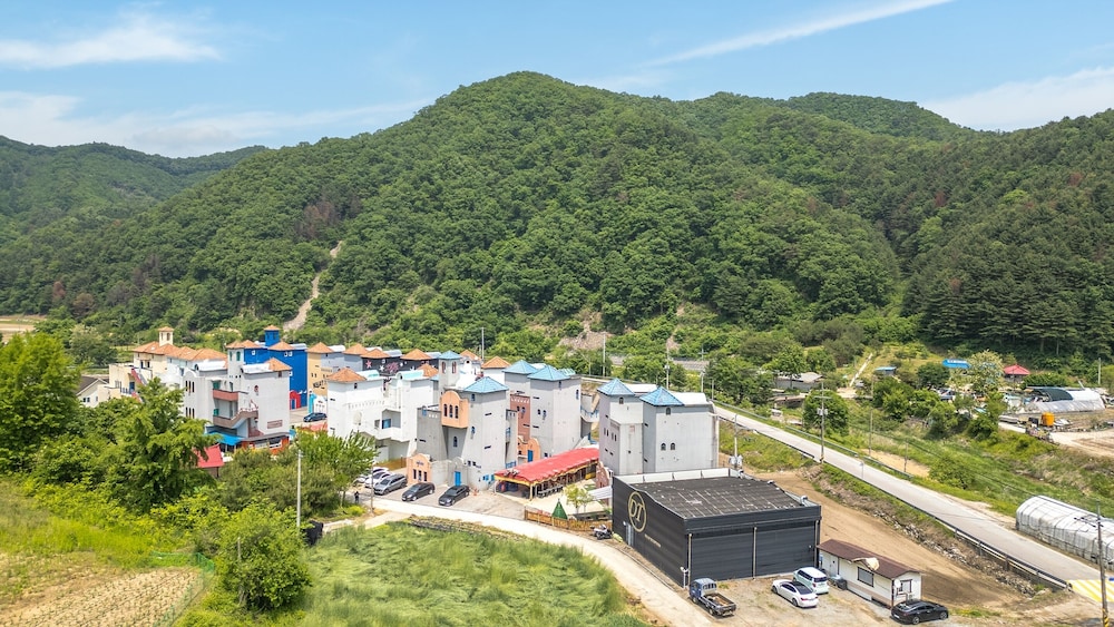 Chuncheon The Vishop Pension 44/49