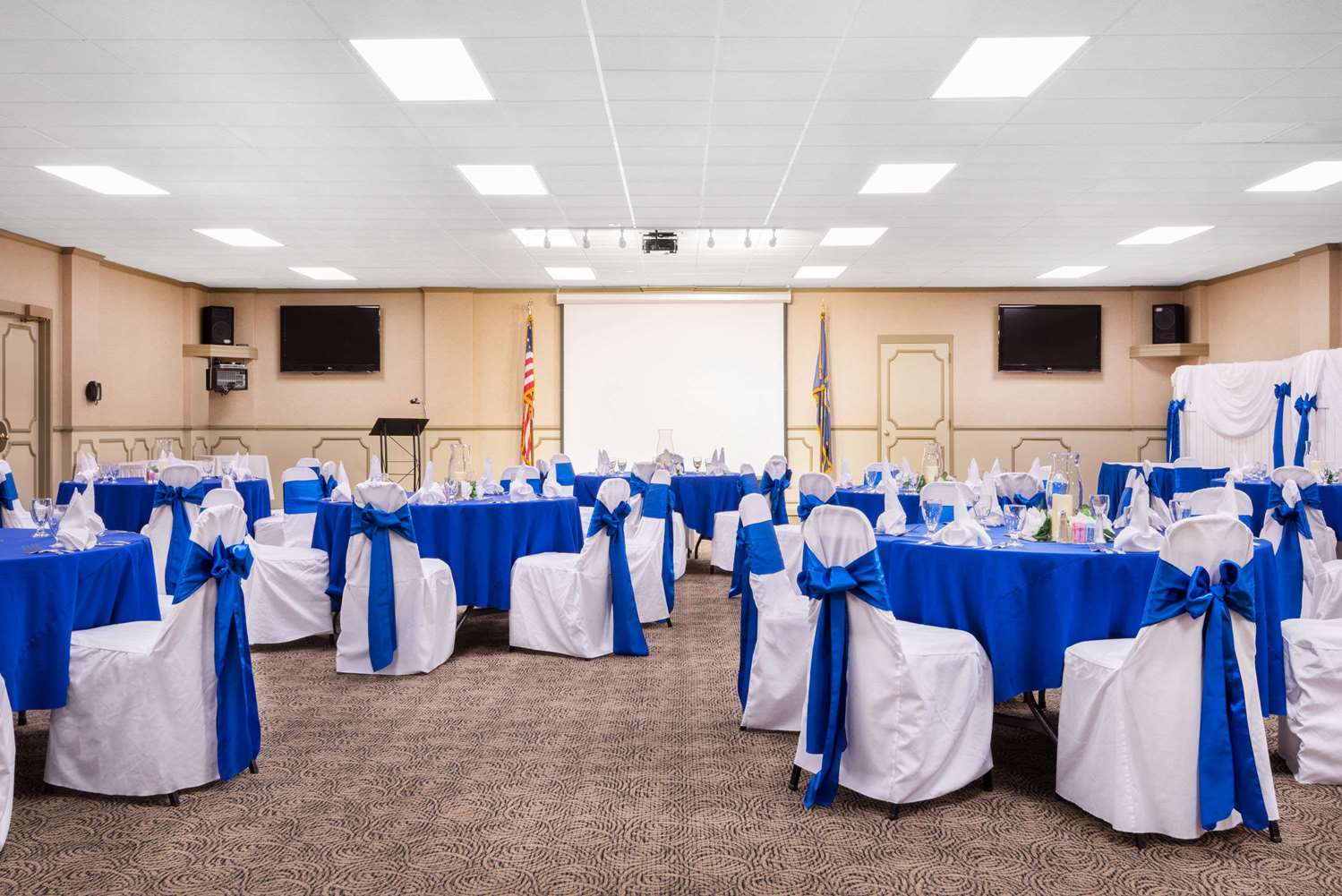 Ramada by Wyndham Paintsville Hotel & Conference Center 11/15