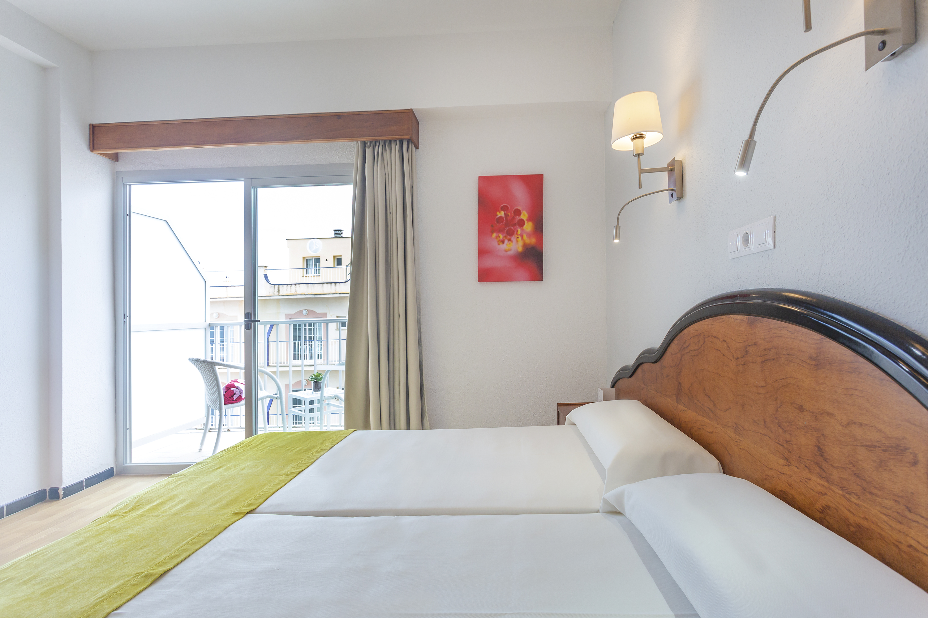 Room, Double or Twin Bed, Sea View, Balcony