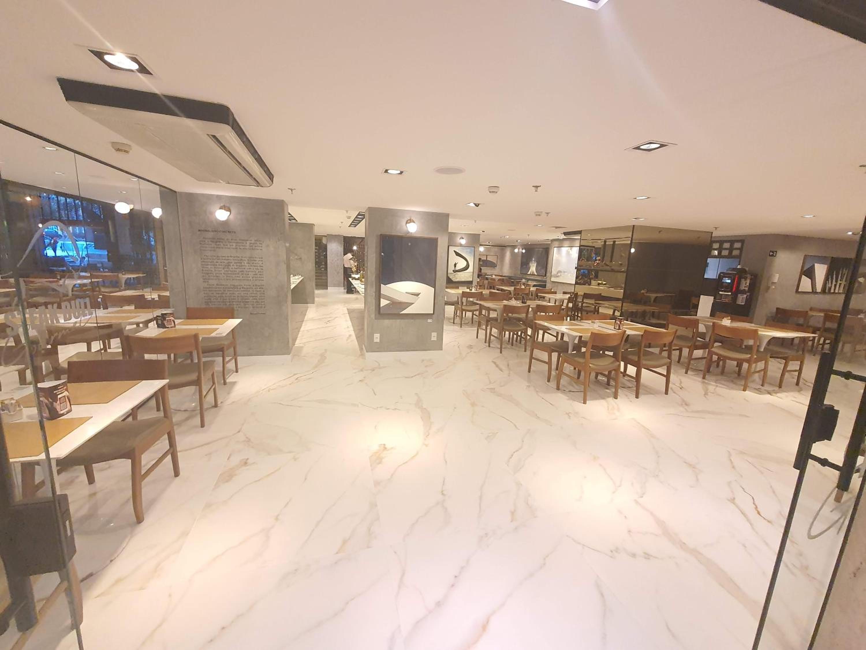 restaurant cafeteria
