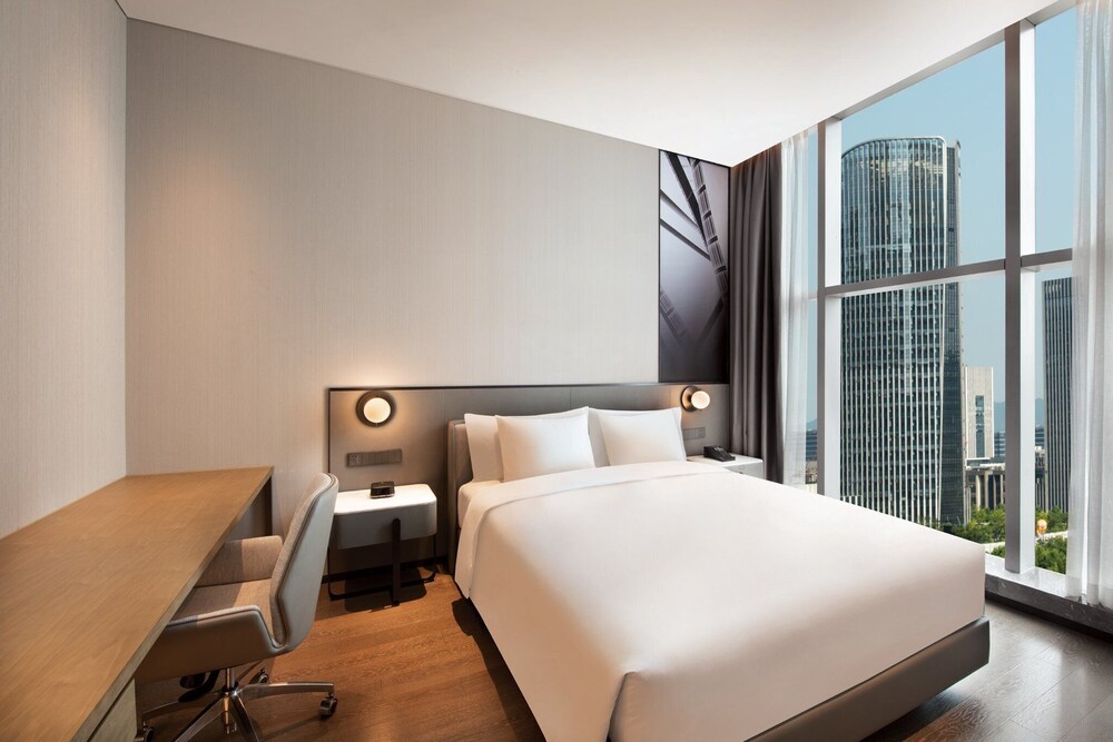 Crowne Plaza Hangzhou Science City 19/74