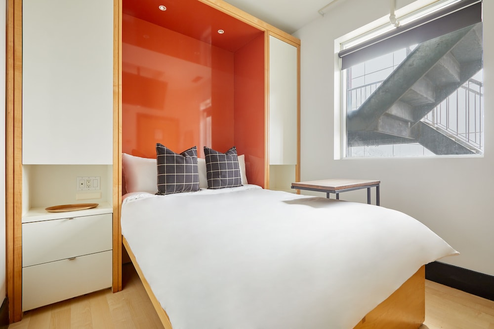The Beverley Hotel 21/60
