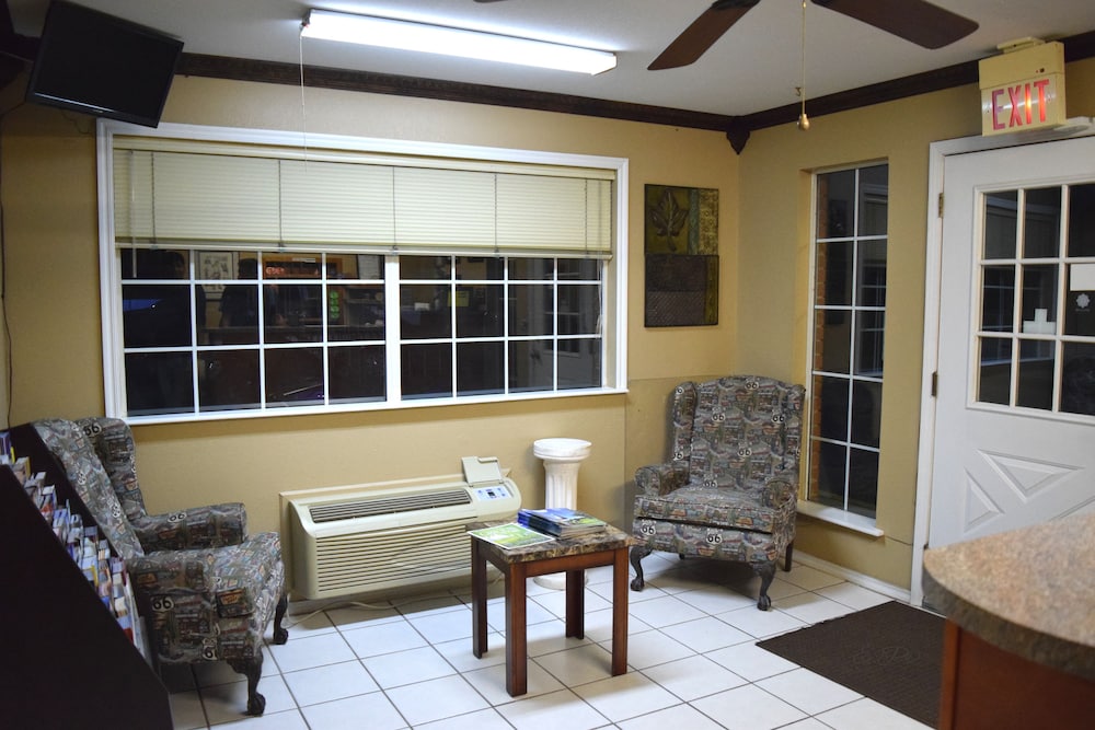 Claremore Motor Inn 24/34