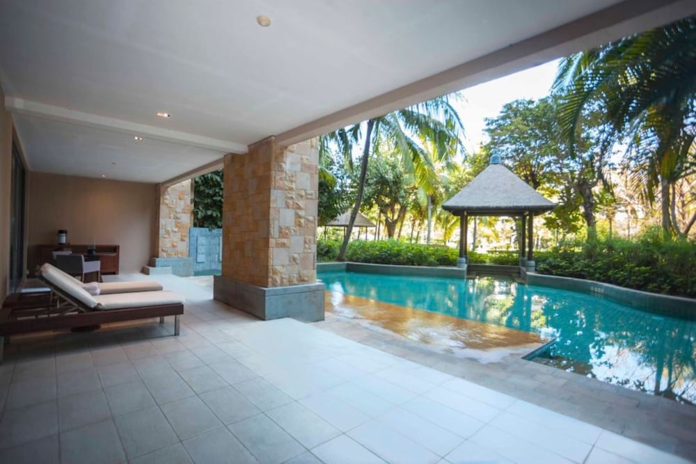 Raffles Hainan 33/71