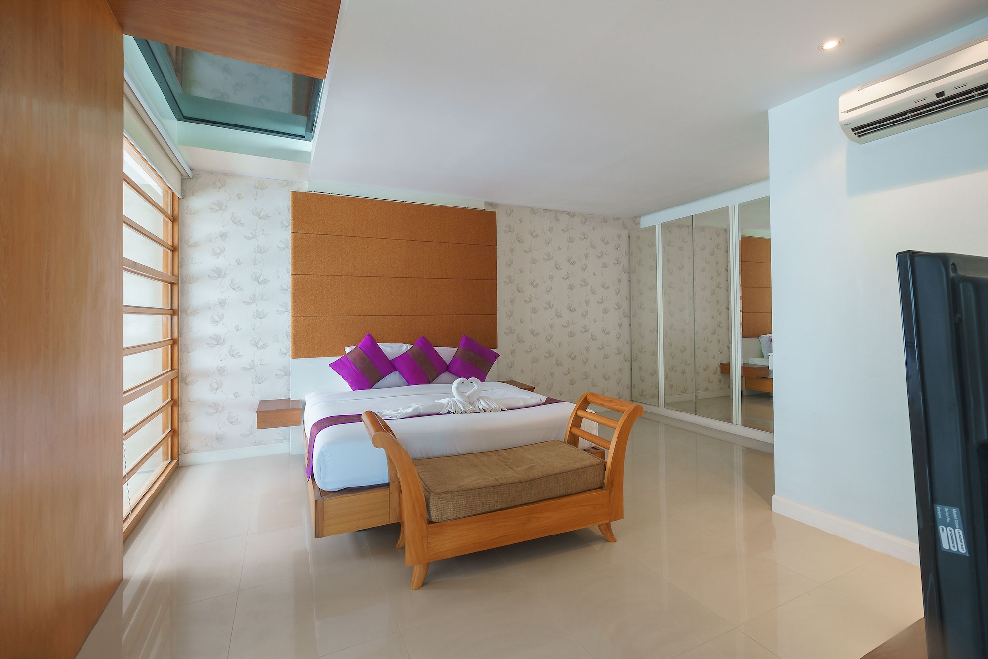 2 BEDROOMS, PANORAMIC SEA VIEW