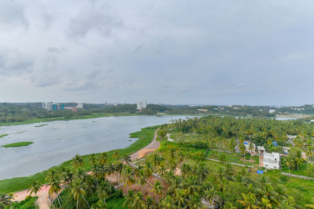 Oyo 10051 Hotel Tyche Stays 25/28