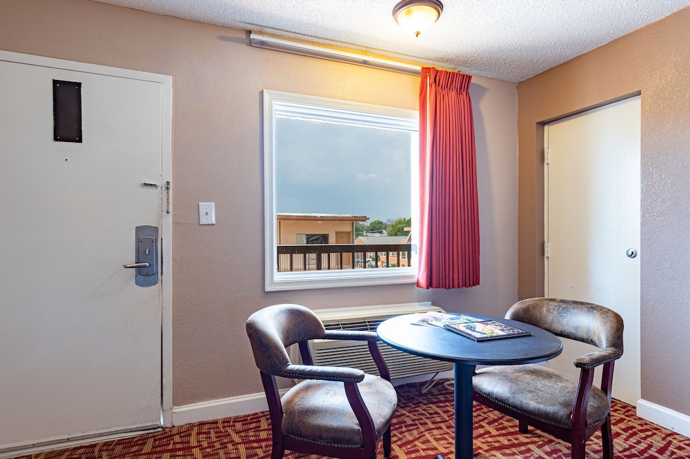 Sundial Inn 15/26