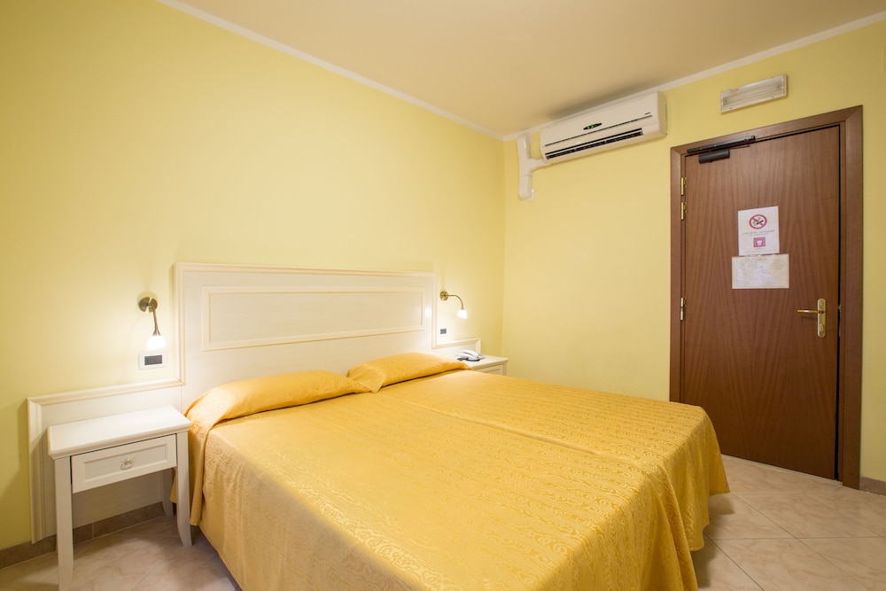 U-Visionary Venezia Hotel 1/50