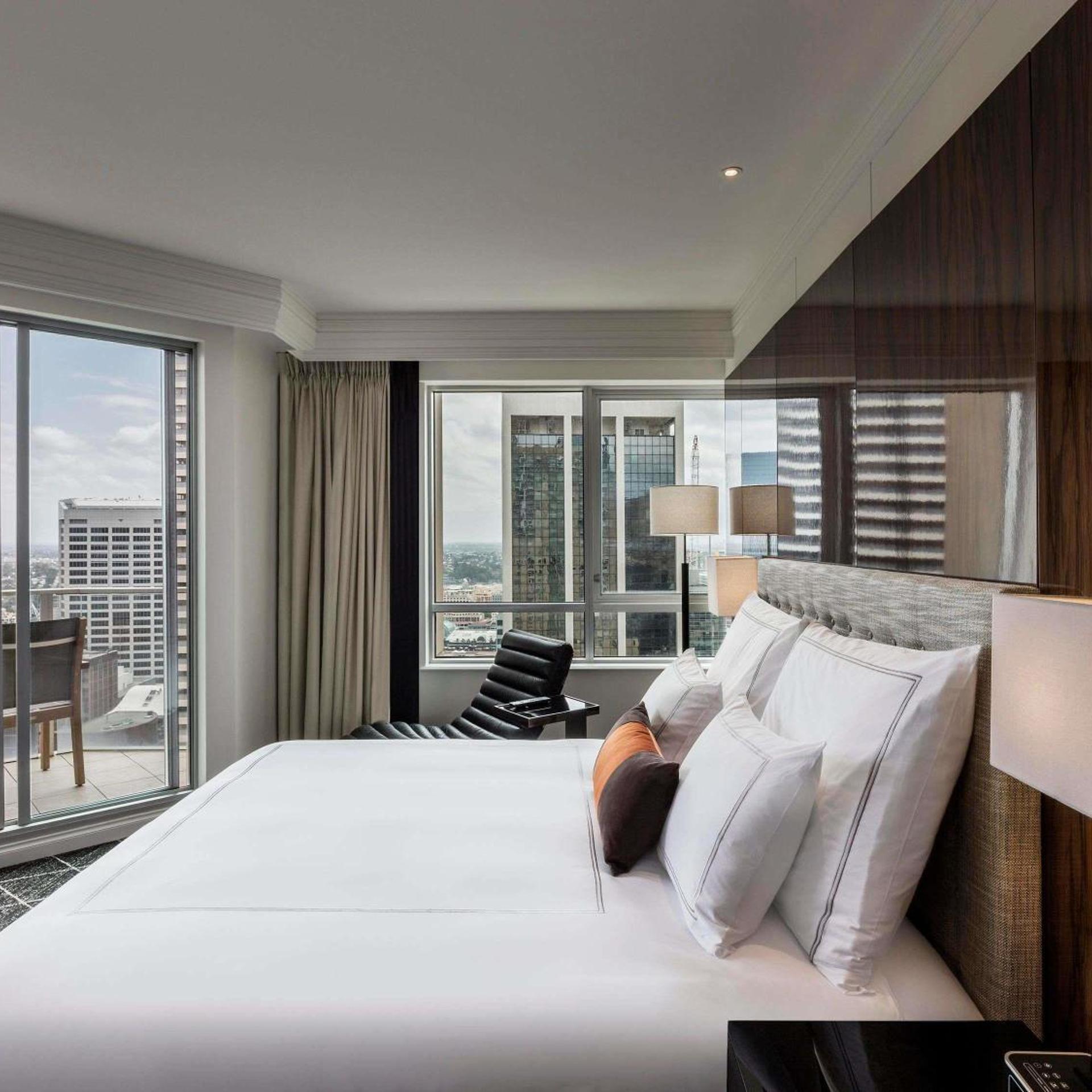 Skyline, Signature, Balcony, High Floor
