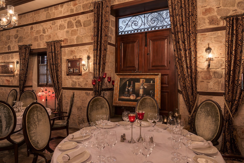 Tuvana Hotel 56/71