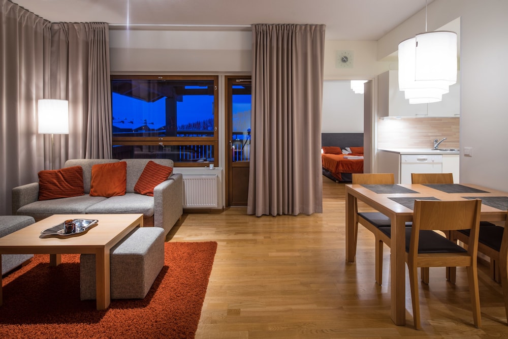 Lapland Hotels Saaga 41/53