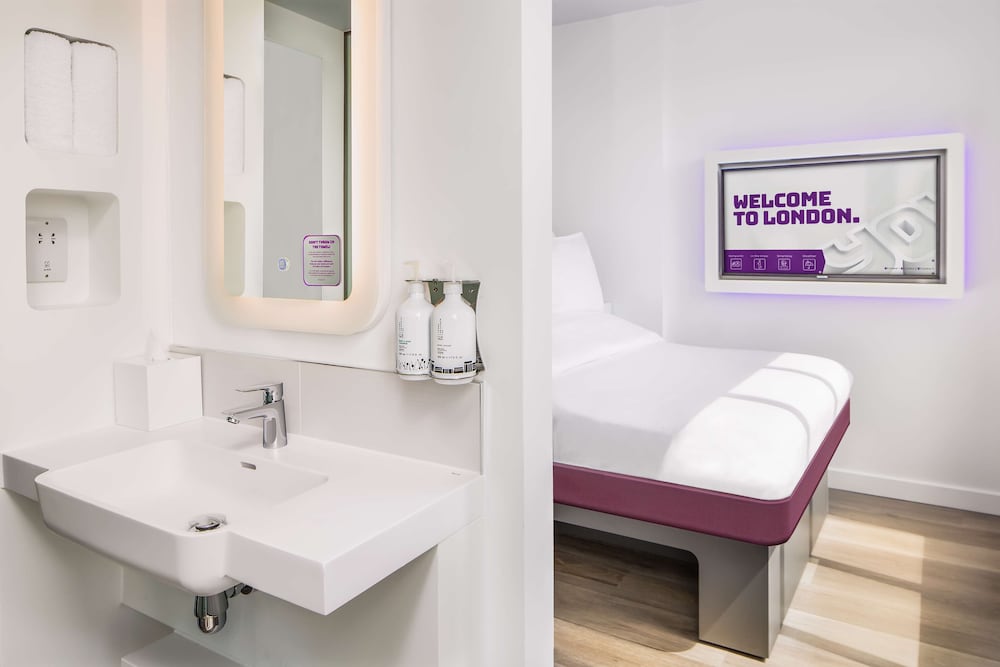 YOTEL London City, Select by Hilton 16/70