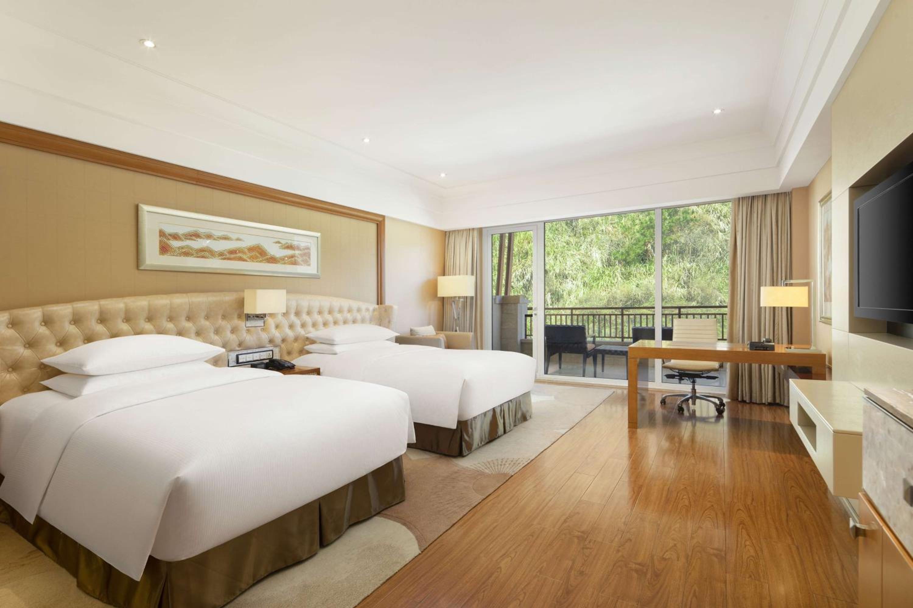 Room, Twin Beds, Mountain View