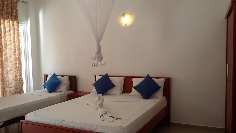 Oasis Beach Resort 20/41