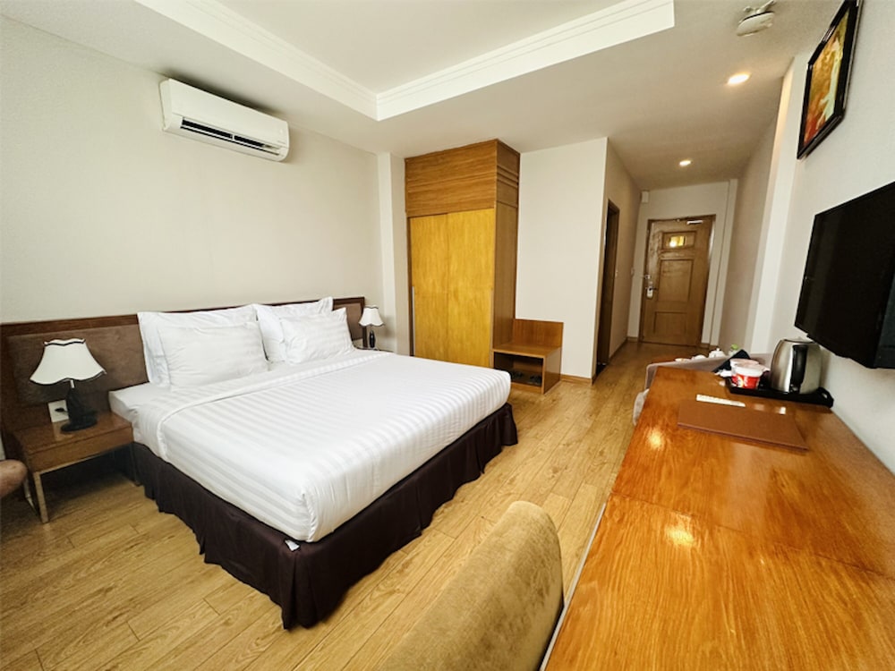 TTC Hotel Airport 18/60