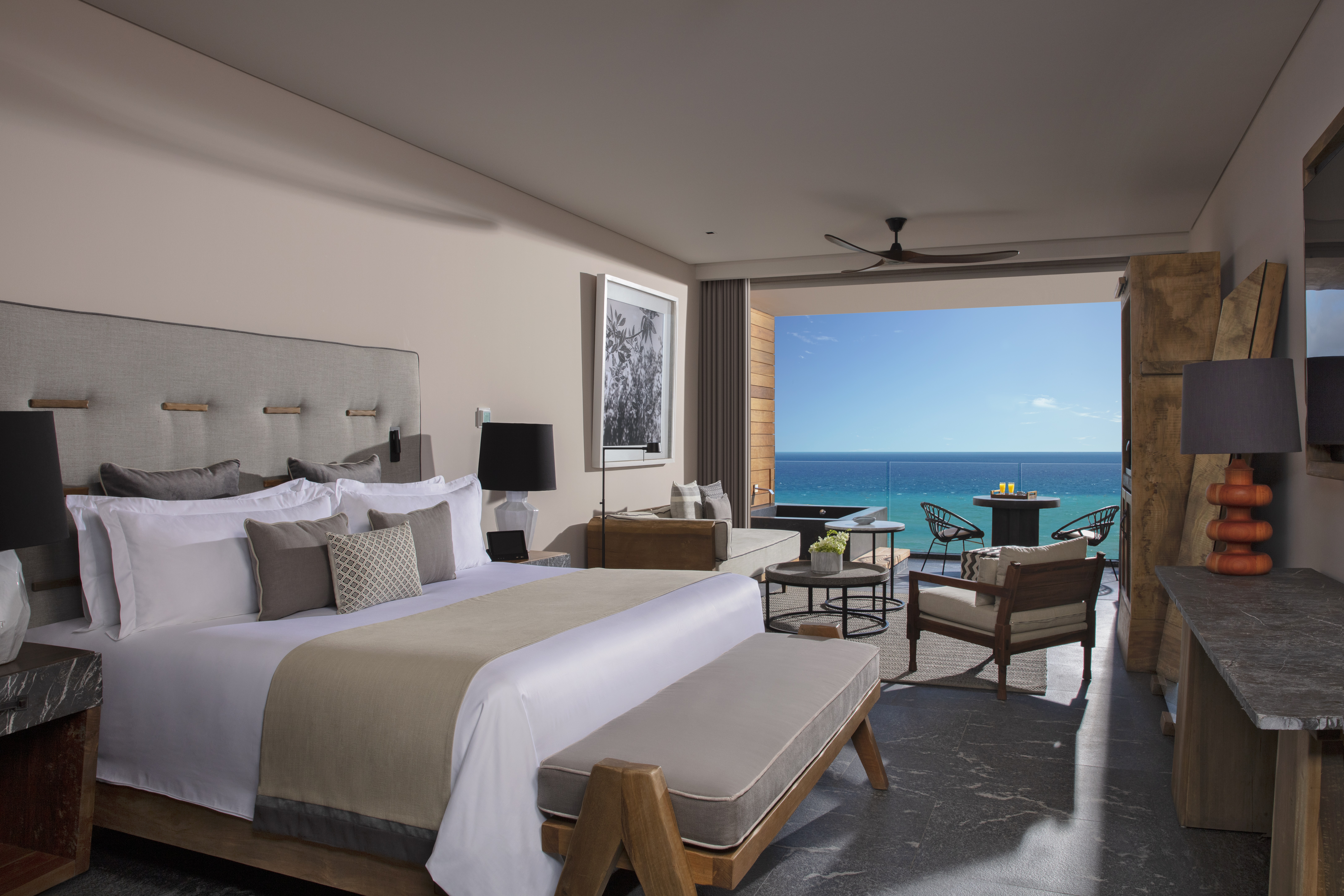 Suite, King Bed, Ocean Front