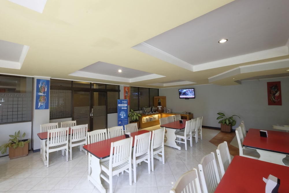 The Yani Hotel 44/57