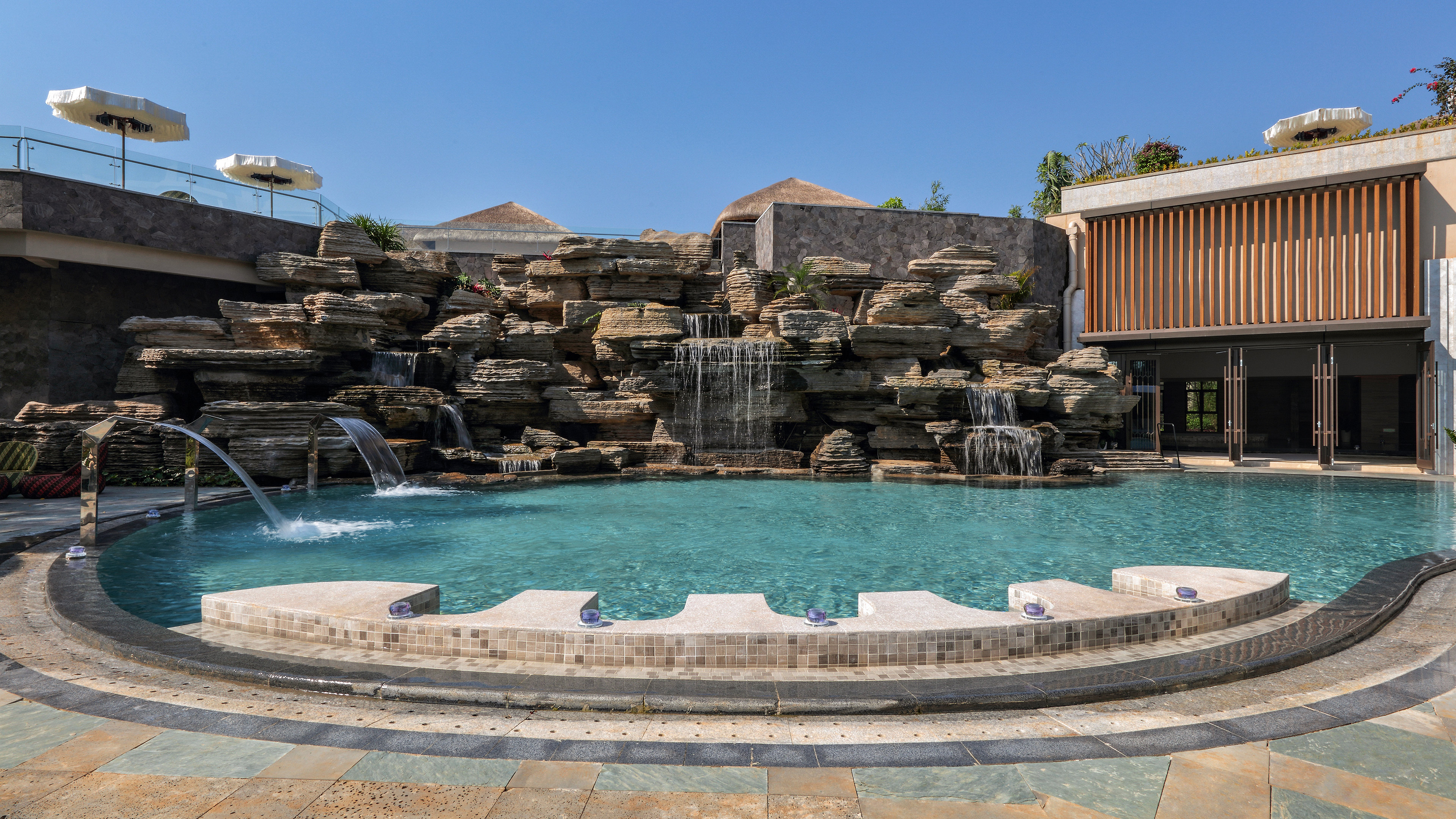Holiday Inn Resort Qionghai Guantang 45/50