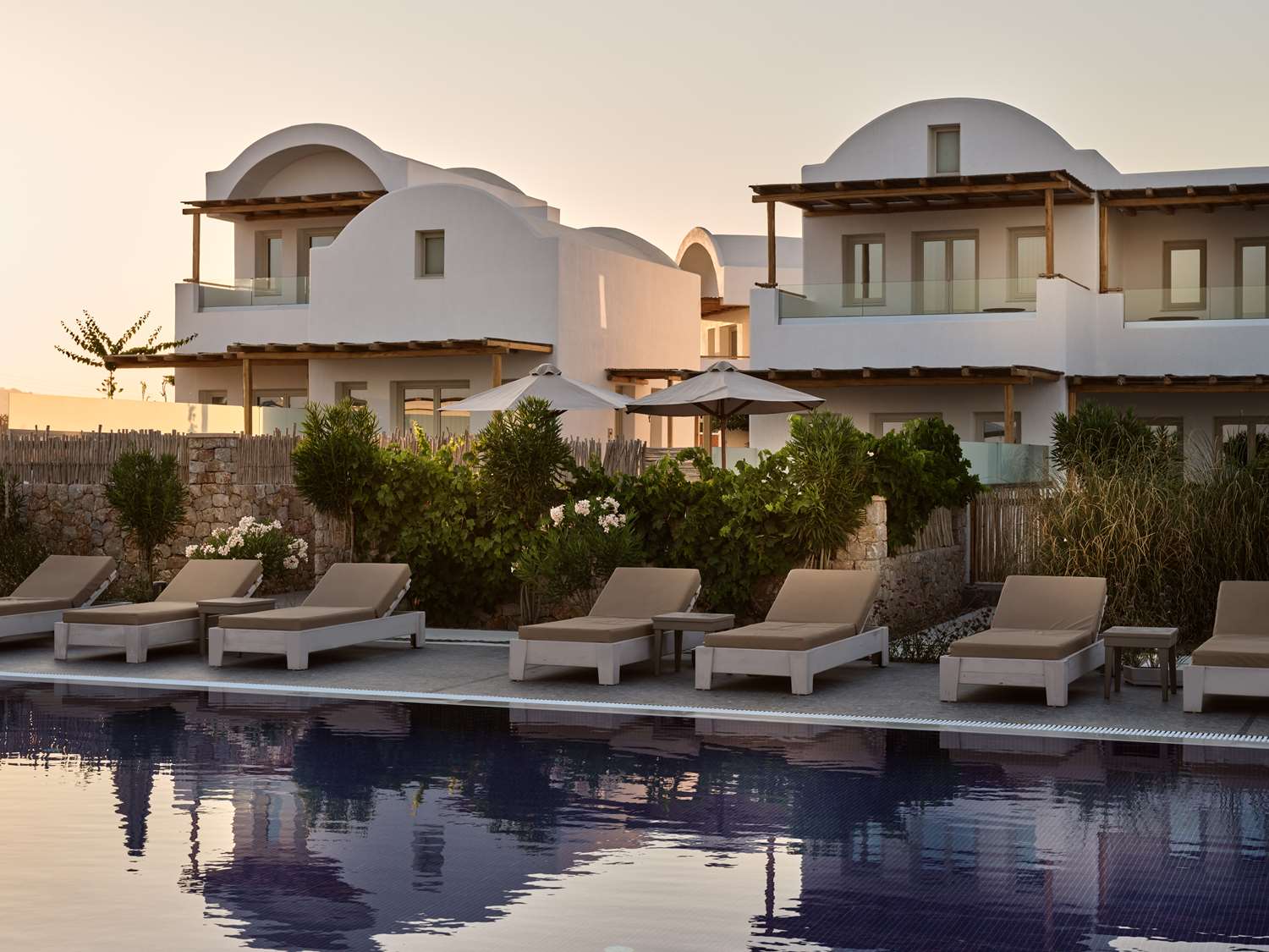 Sea Breeze Santorini Beach Resort, Curio by Hilton 37/50