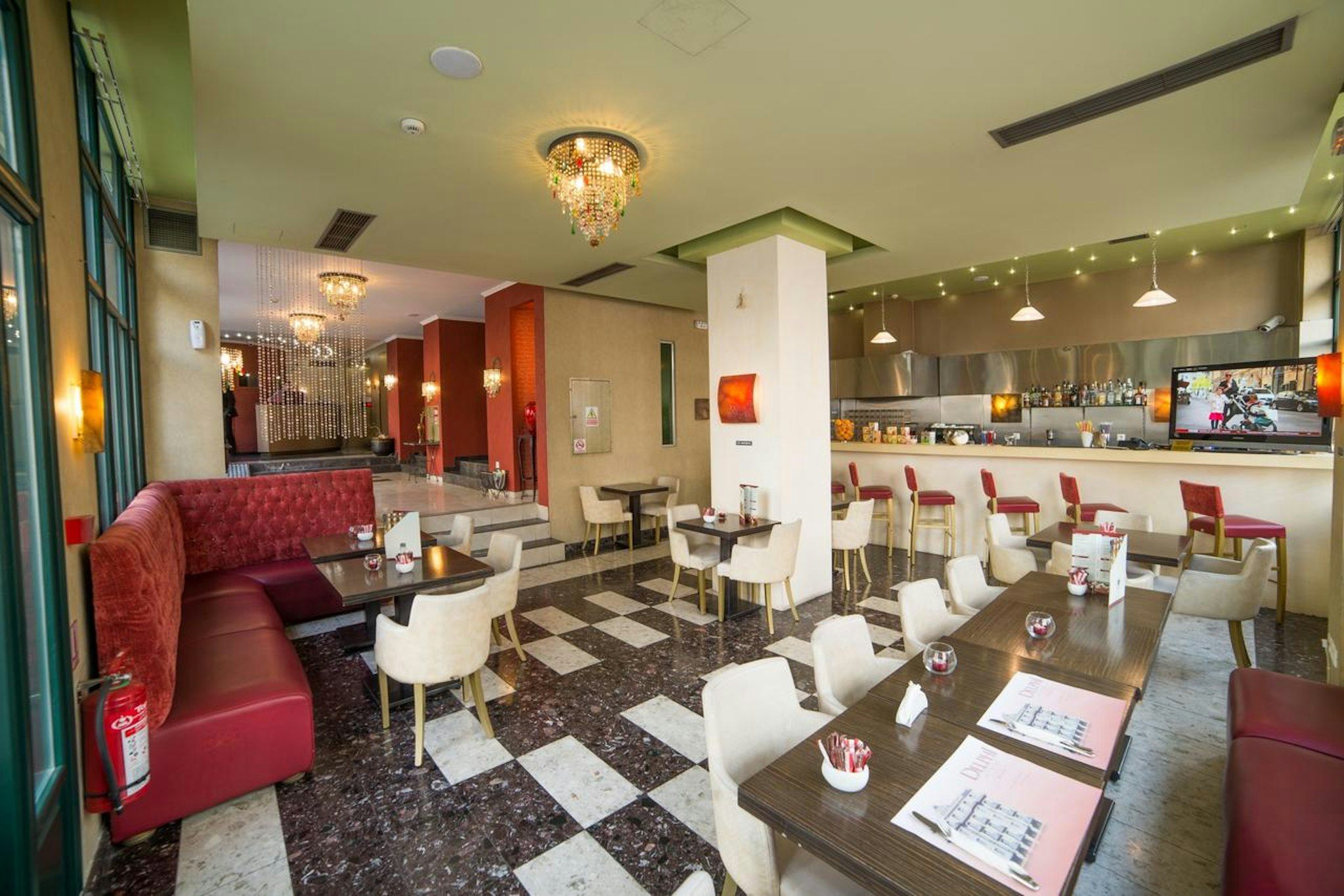 Delphi Art Hotel 20/22