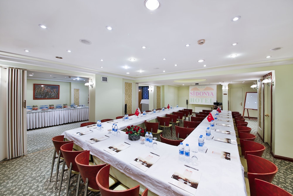 SIDONYA HOTEL 64/66