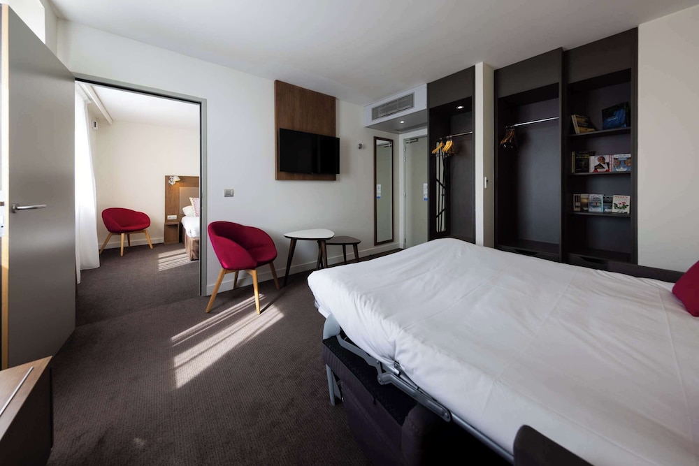 Standard, 2 Double Beds, CAMPANILE LIMOGES CENTRE - GARE 6/10