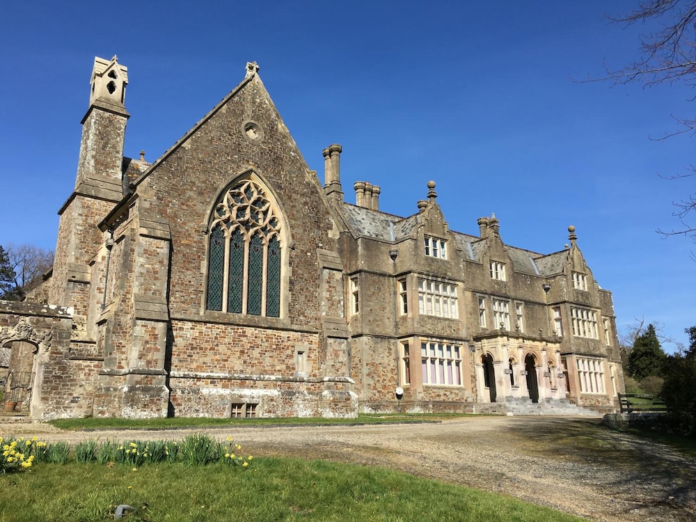 Hall Bed & Breakfast 21/23