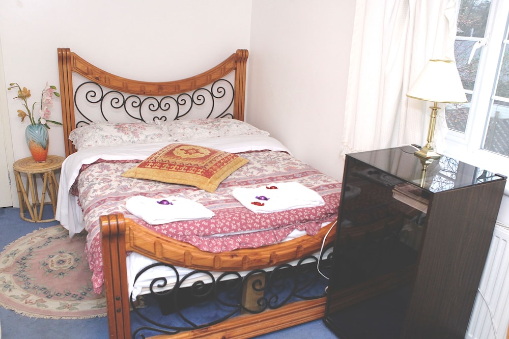 Da Vinci Guest House Gatwick 23/56