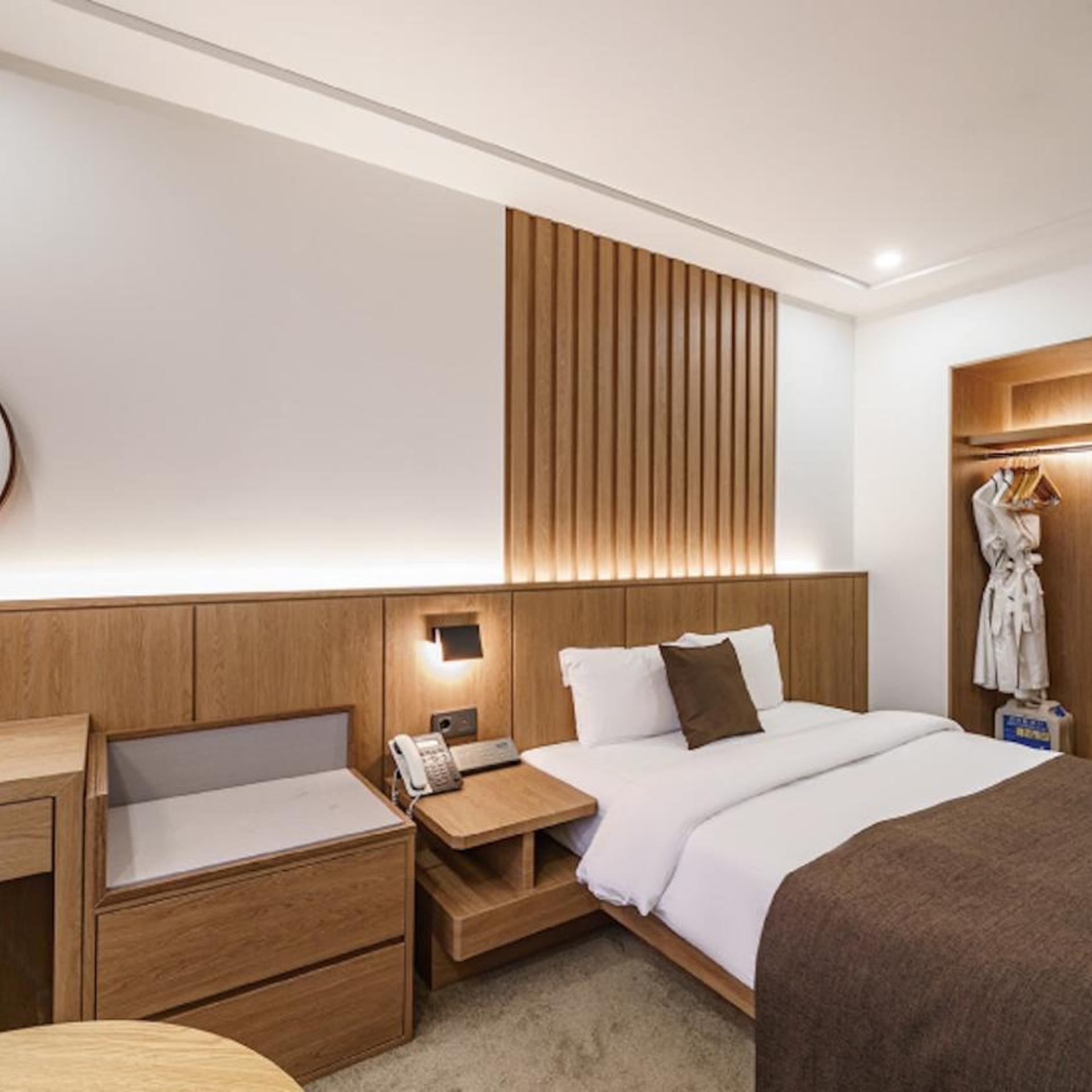 PREMIER, DOUBLE BED