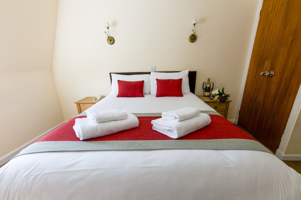 Oyo Loch Ness Drumnadrochit Hotel 13/50