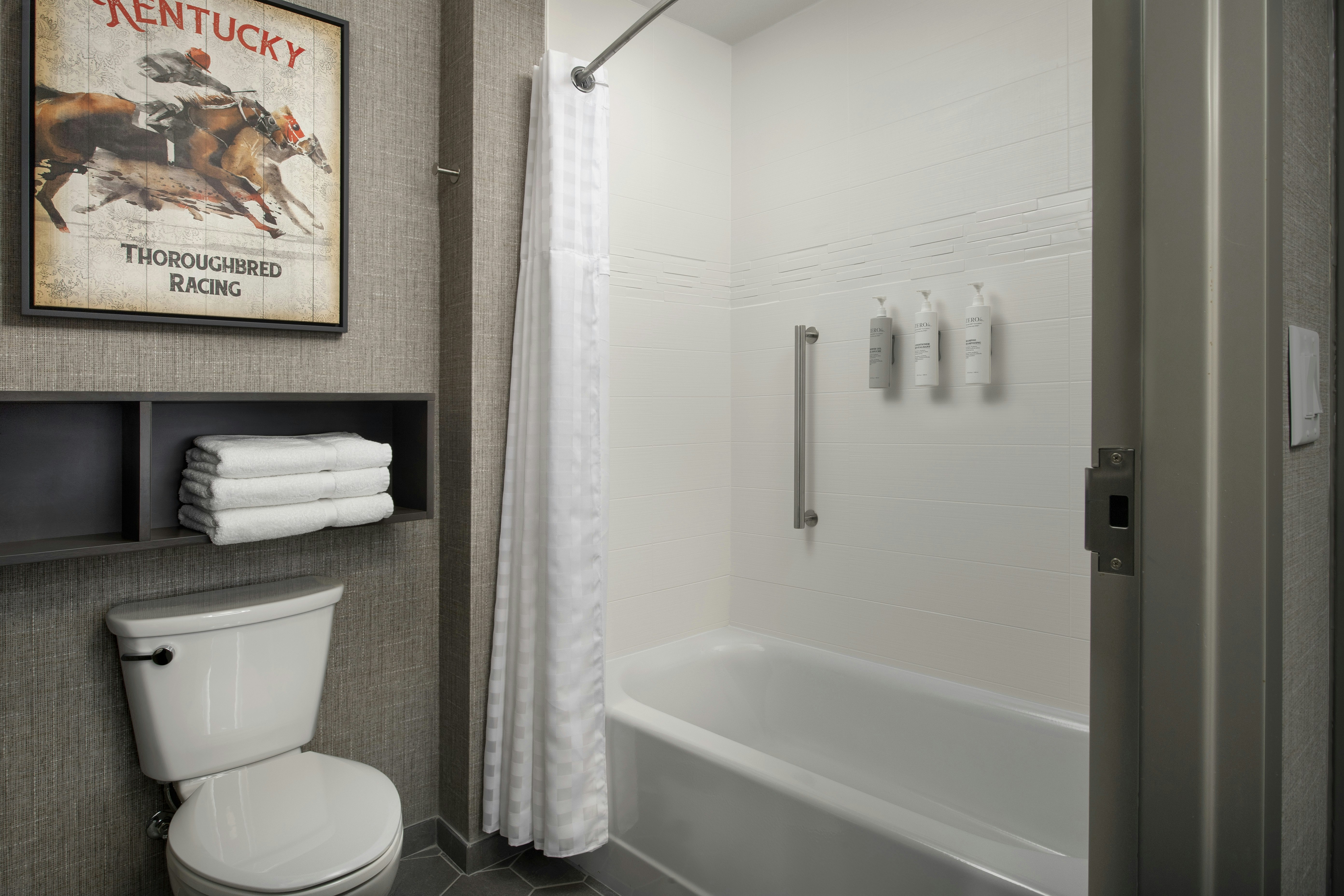 جناح بسريرين كوين بغرفة نوم واحدة، Homewood Suites by Hilton Louisville Airport 2/4