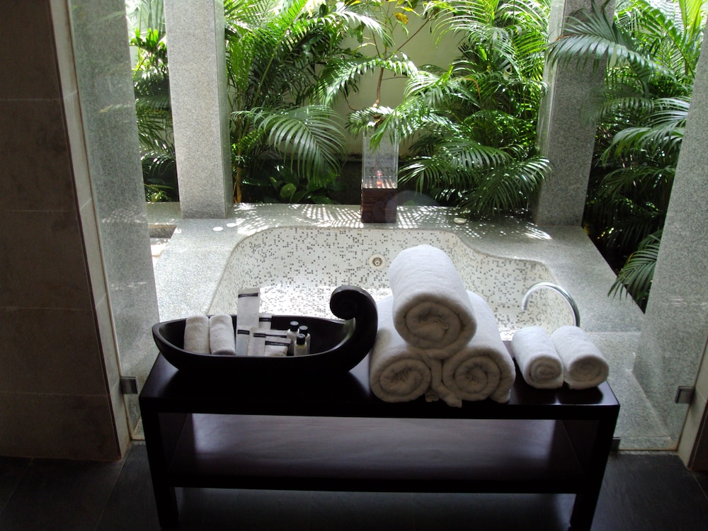 The Lalit Resort And Spa Bekal 23/68