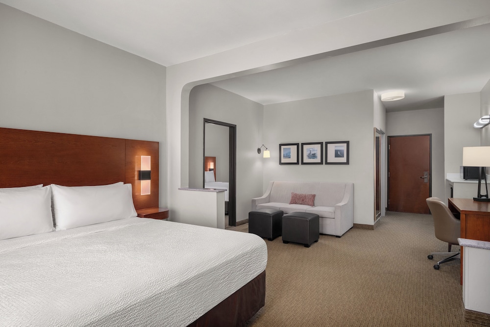 1 Bedroom, Suite, King and Queen Bed