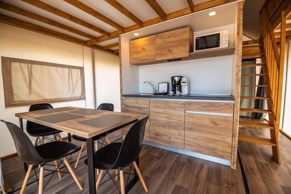 Arena One 99 Glamping 36/50