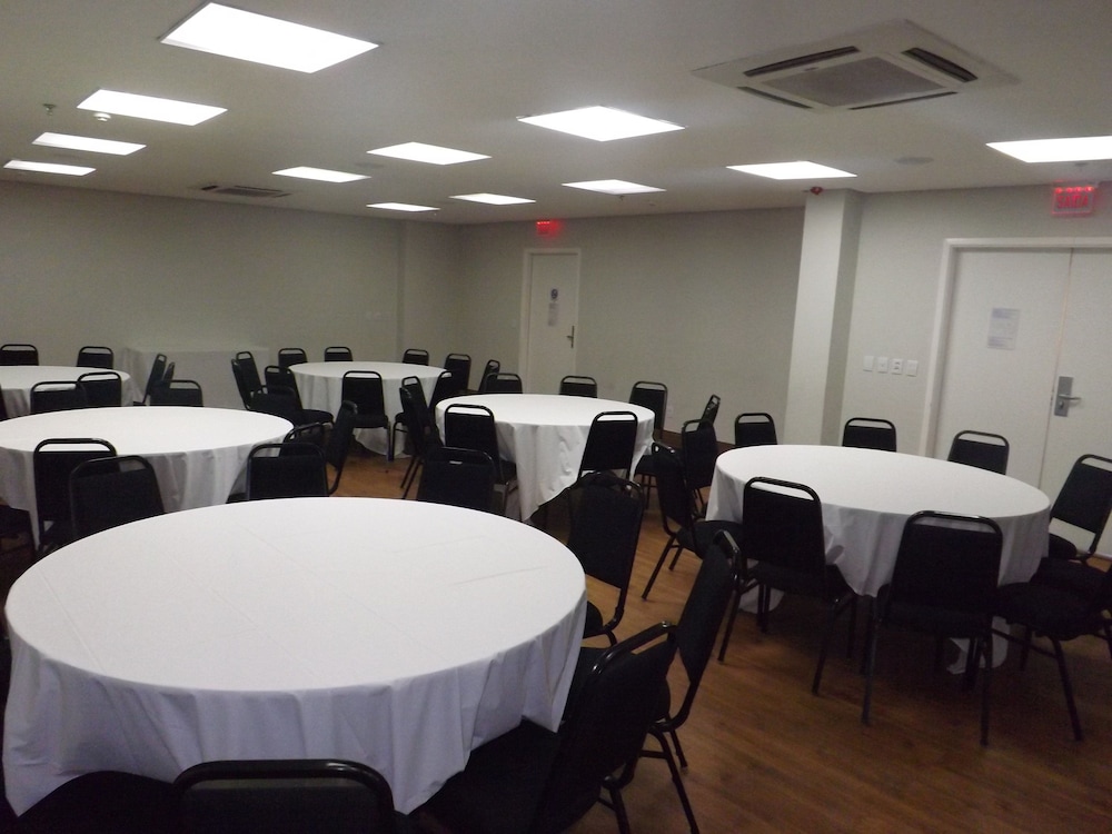 Holiday Inn Express Belem Ananindeua 63/77