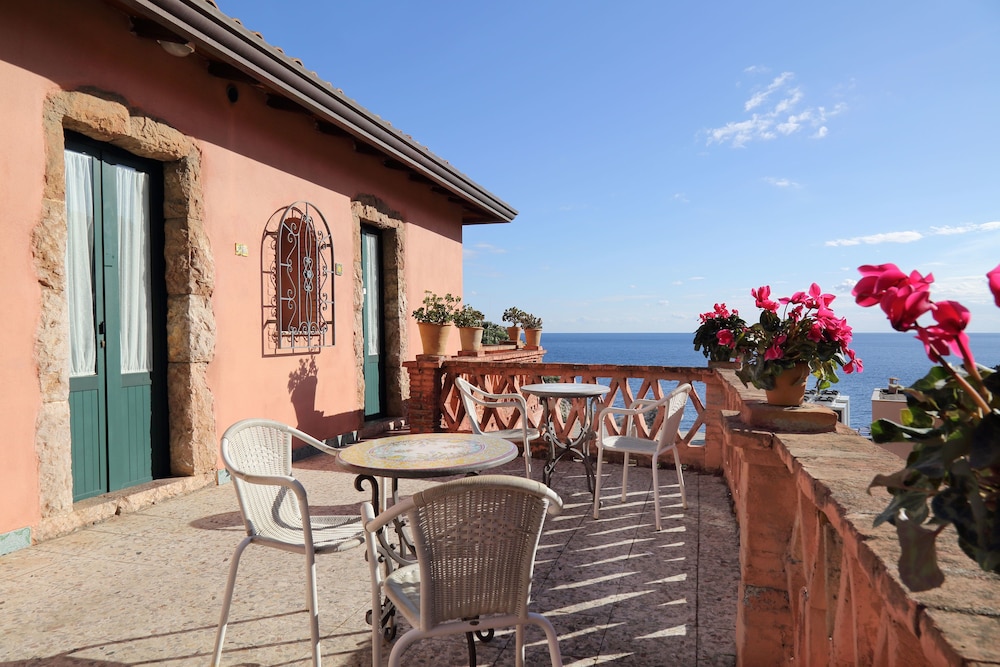 Hotel Villino Gallodoro 2/61