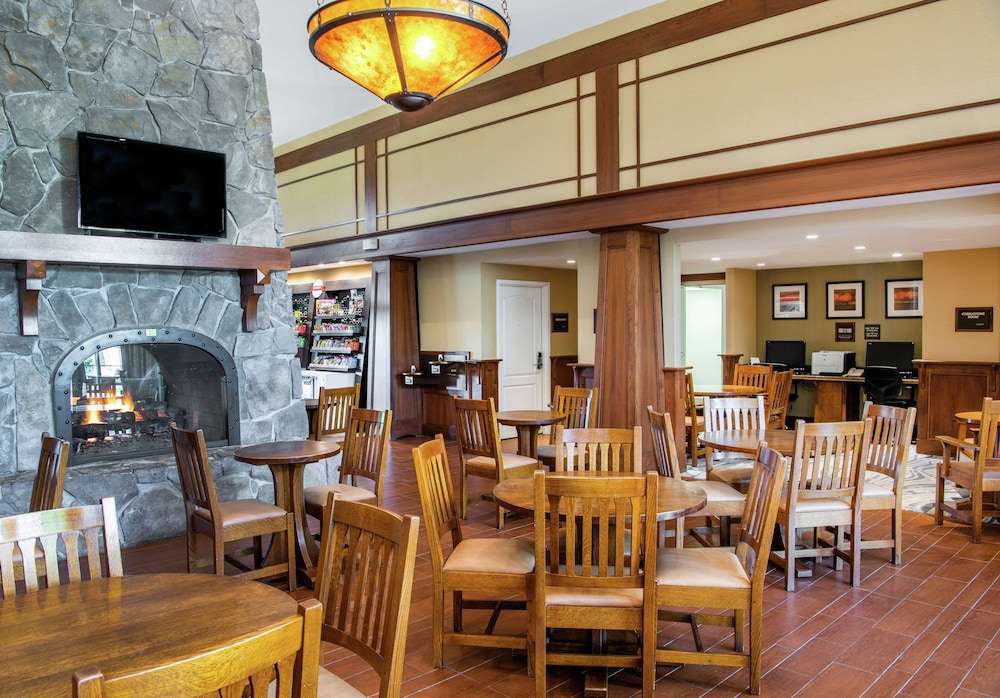 Hampton Inn and Suites Rochester/Victor 43/60