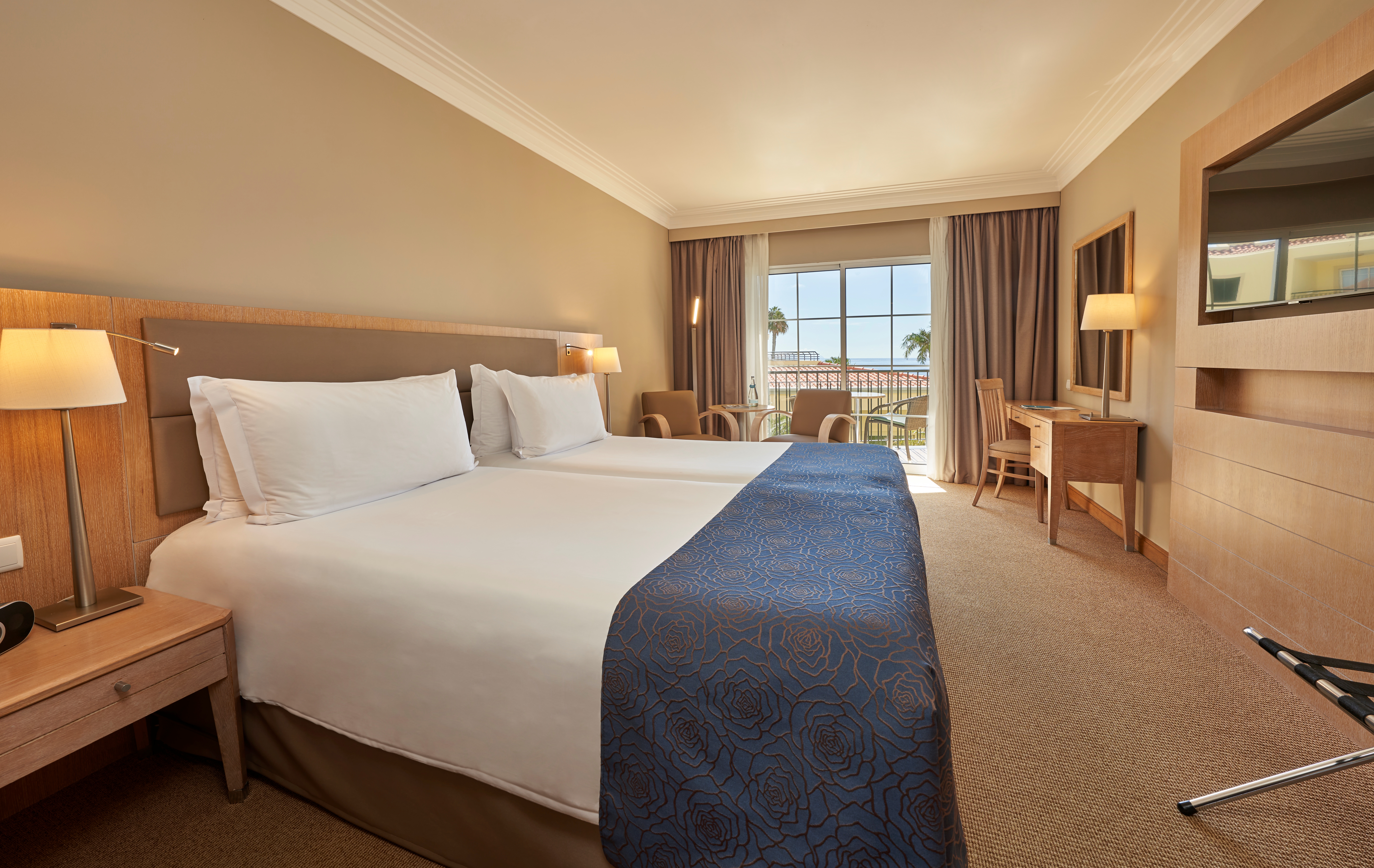 Room, Single, Lateral Side Sea View