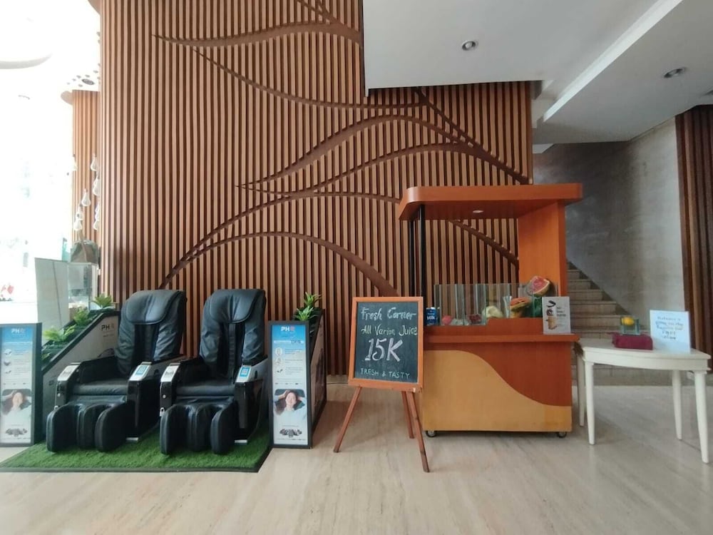 SOLL MARINA HOTEL SERPONG 10/64