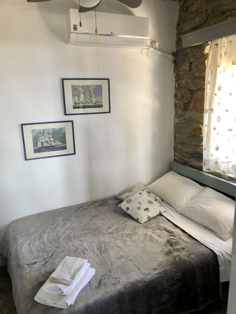 The Traditional Stone Villa 8/50
