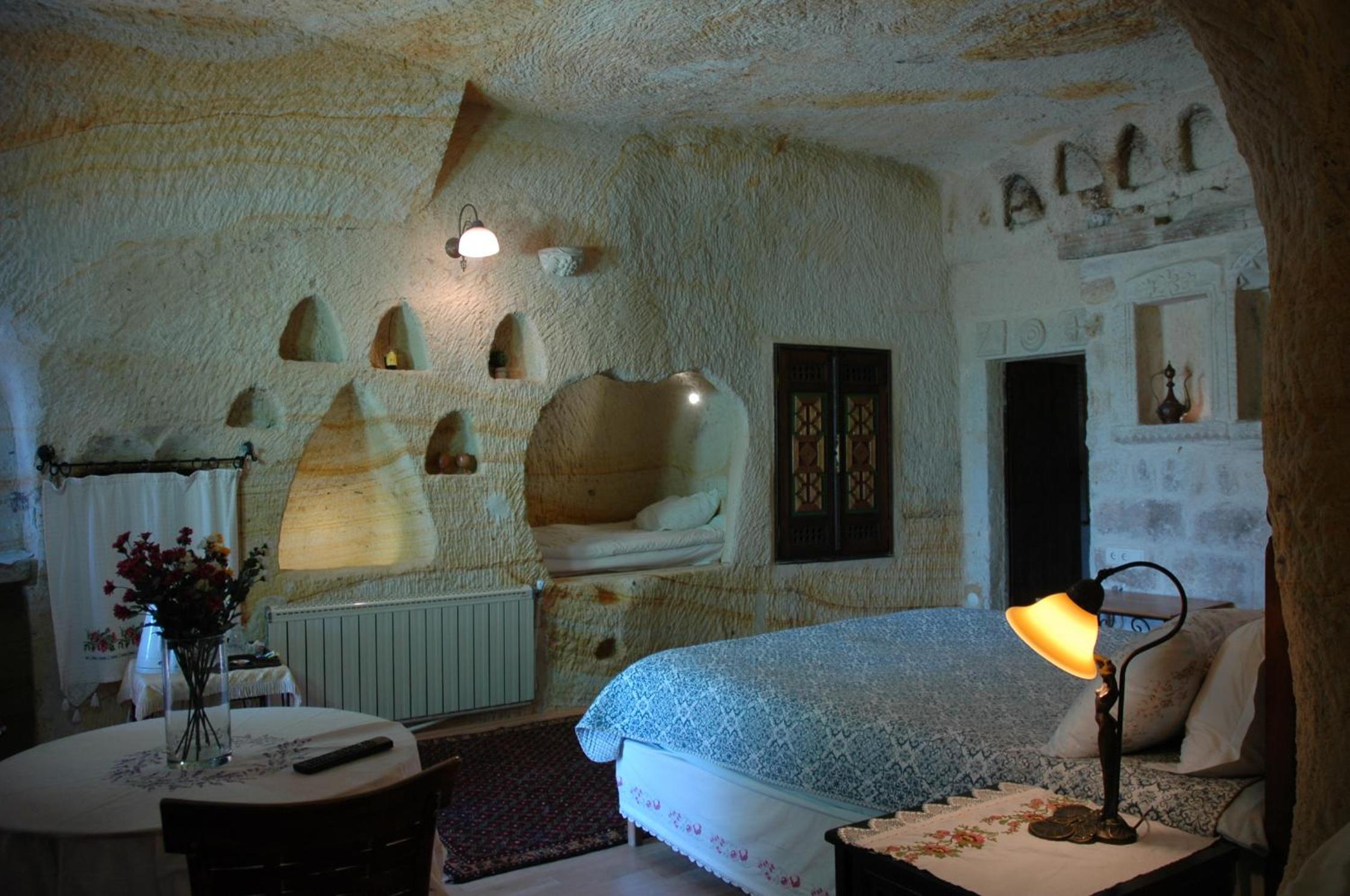 Elkep Evi Cave 29/50