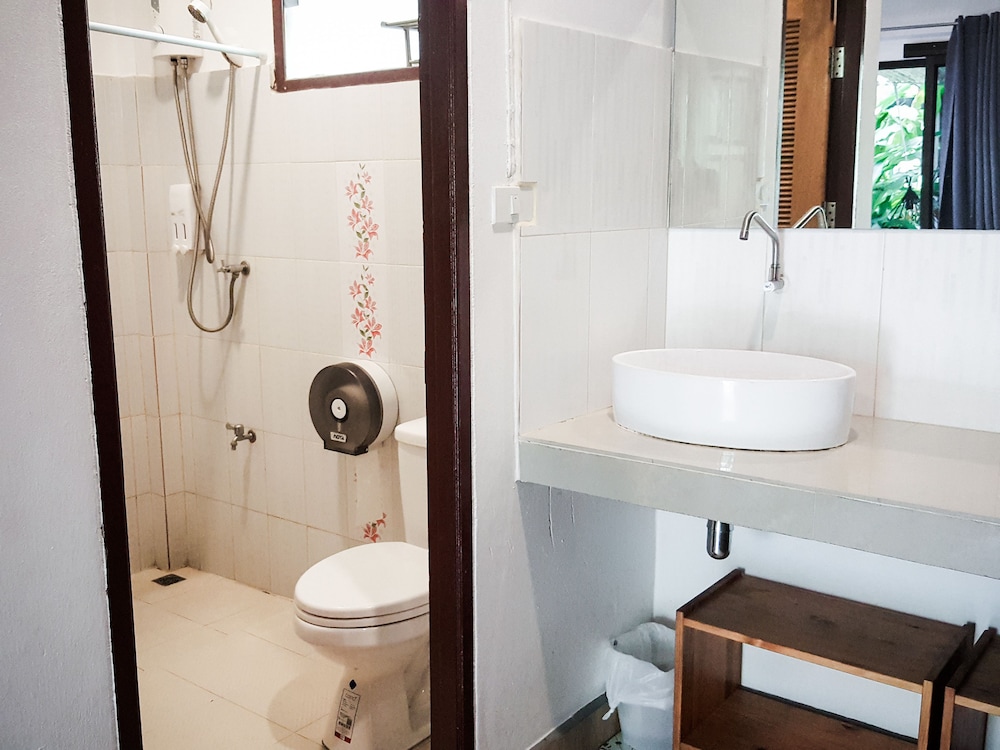 Glur Hostel 21/65