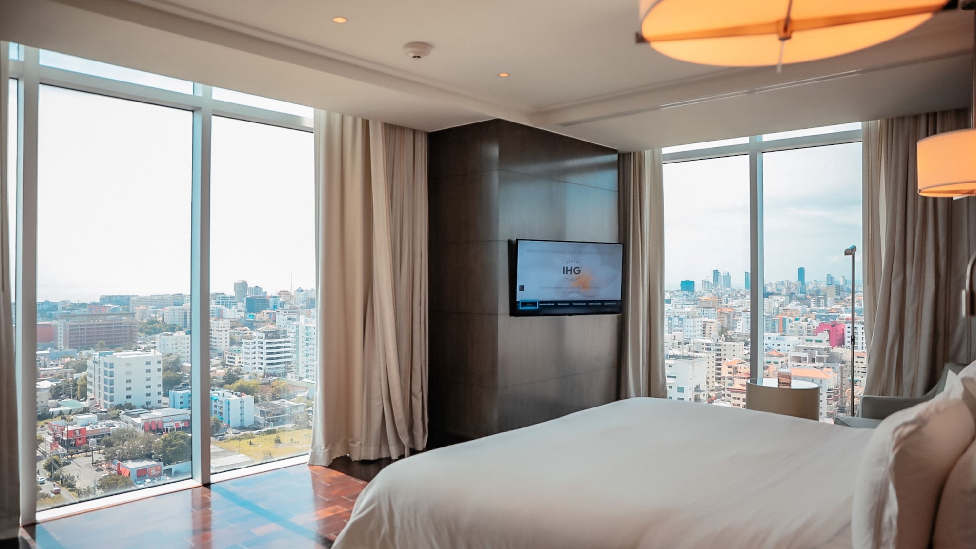 1 Bedroom, Suite, Single Bed, Club Lounge Access, High Floor