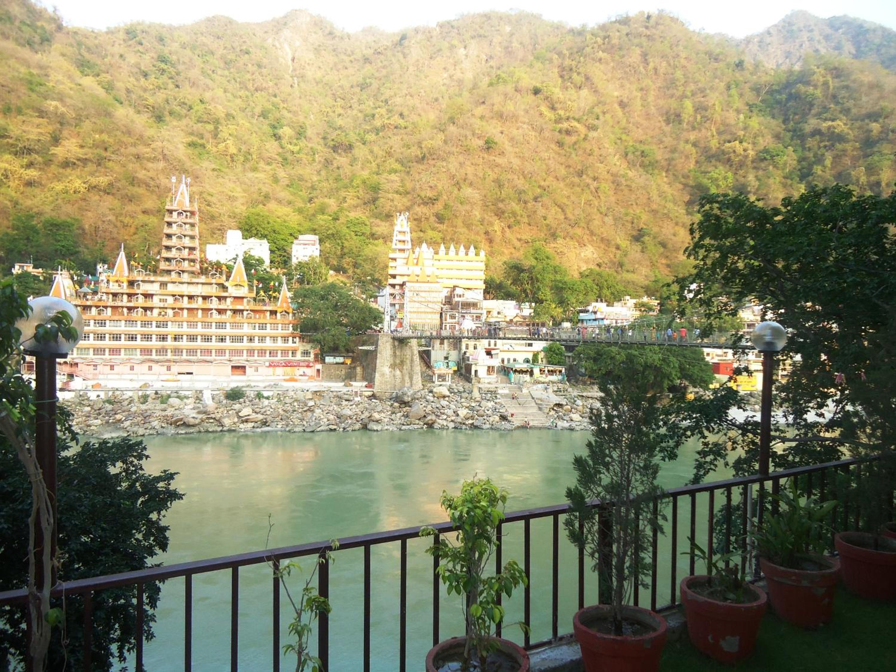 Kunwar Residency 27/31